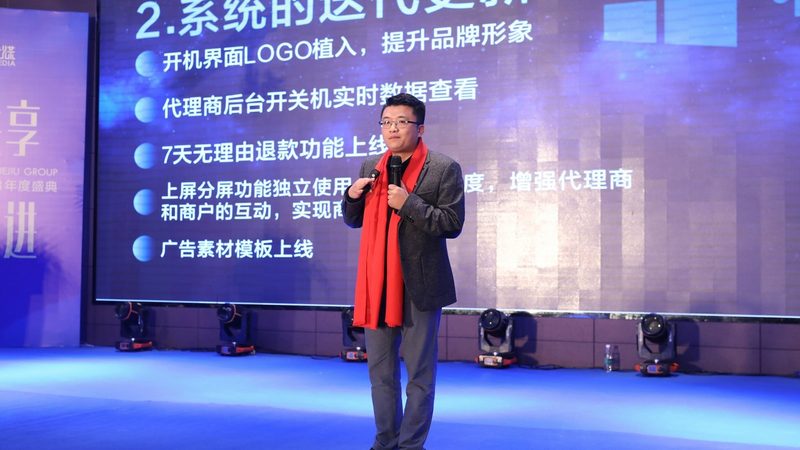 师资力量是衡量课程质量的关键因素。一个优秀的短视频拍摄课程，应该拥有以下特点：