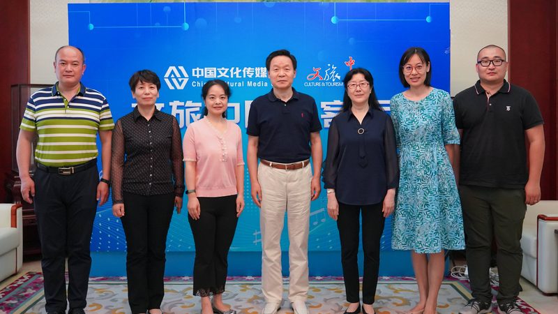 VI设计报价明细：揭秘企业品牌形象塑造的成本构成